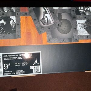 Jordan Air Retro 10 Sneakers - Black and White